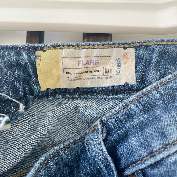 - Women’s jeans  - Gap flare leg jeans - Picture 3 of 5